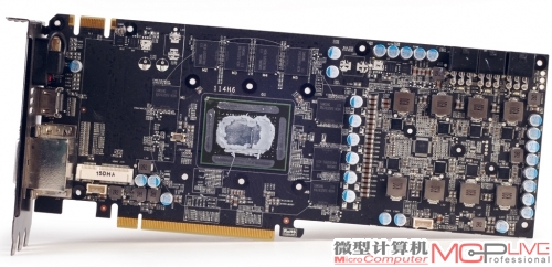 这是九段560Ti的PCB，可以发现九段680的供电设计和前者有异曲同工之妙。