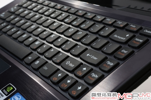 与其他厂商的孤岛式键盘相比，联想的孤岛式键盘在手感上更为适中。